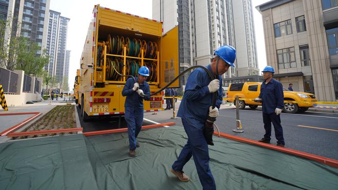 大雷带来的激情？韦世豪破门后跳向王大雷怀中庆祝